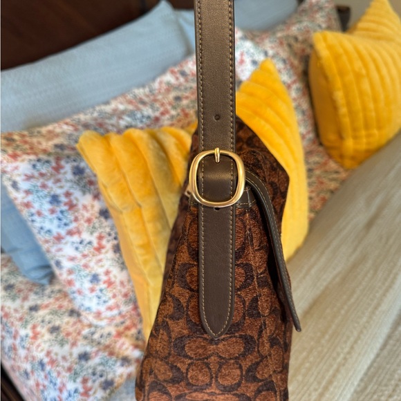 Coach Etta Flap in Signature Chenille - Picture 4 of 6